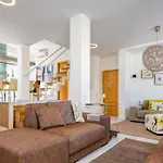 Genteel Home Real De La Carreteria